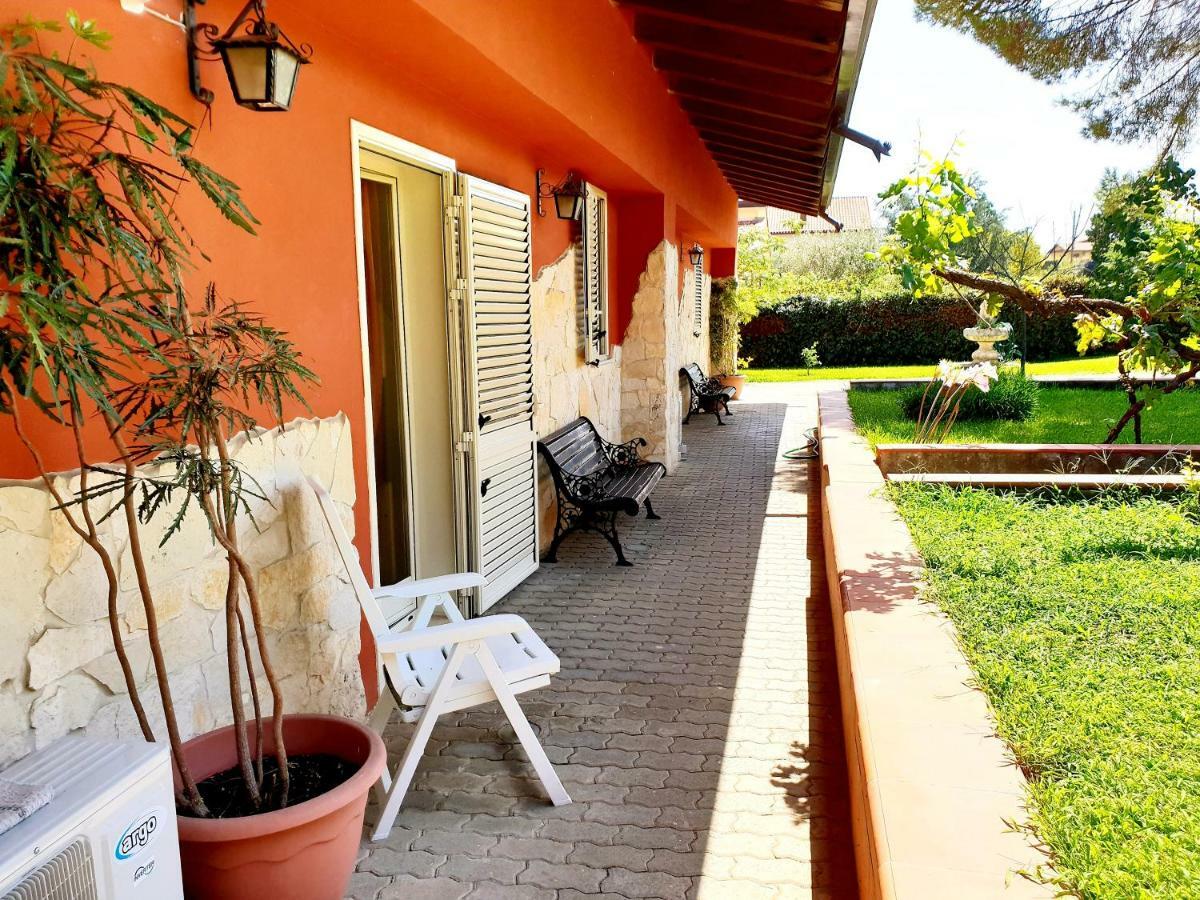 B&B Welcome Pedara Exteriör bild